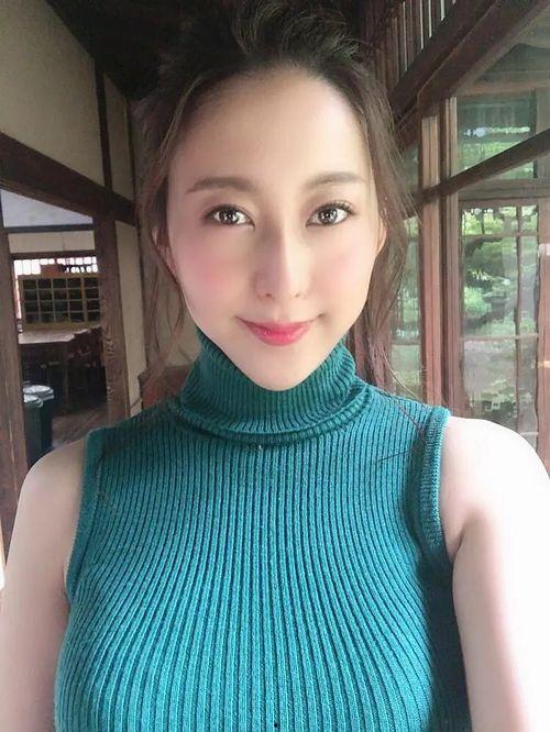 纱栄子资料,跨越时空的时尚传奇