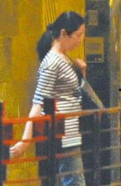 朱丽倩近期生活照